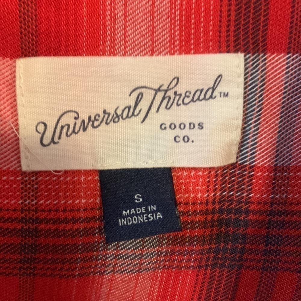 Universal Thread Plaid Button Down - Picture 2 of 3